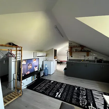 Apartament Kirevi 2- Airport