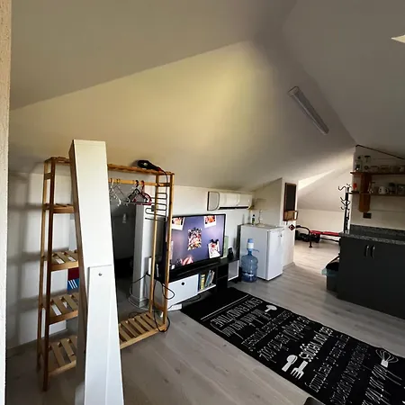 Kirevi 2 - Airport Apartament *